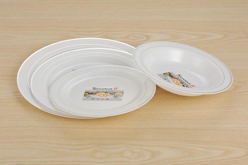 Disposable foam plastic dinner plate. 